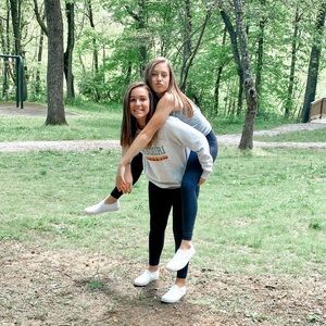 Meet your Posher, Bella